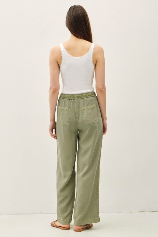 Lace Scoop Neck Tank